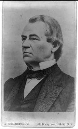 Andrew Johnson fue el decimosexto vicepresidente en y el decimoséptimo Presidente de los Estados Unidos, sucediendo al fallecido Abraham Lincoln durante el periodo 1865 - 1869