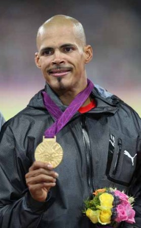 6 DE AGOSTO: Félix Sánchez ganó otro oro olímpico, ocho años después de su victoria en Atenas 2004 y a casi tres semanas de cumplir los 35 años.
