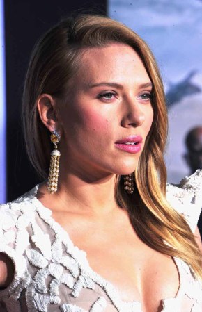 Scarlett Johansson: espectacular en su quinto mes de embarazo.