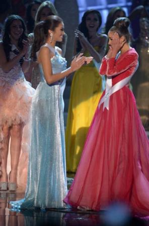 Miss USA y Miss Filipinas: las dos finalistas. ¿Qué vestido te gustó más?