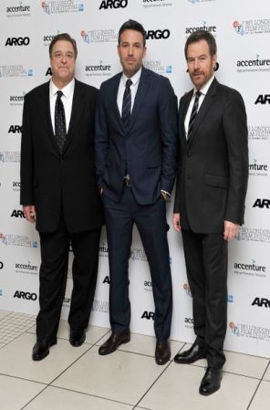 Argo, nominado a Mejor Película, es el útlimo film dirigido por el cada vez más prestigioso Ben Affleck. A pesar de su juventud, ha comenzado a dejar su huella entre los grandes creadores.