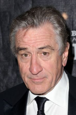 Ganador de premios Oscar por Raging Bull y The Godfather II, Robert De Niro está nominado a Mejor Actor de Reparto por Silver Linings Playbook.