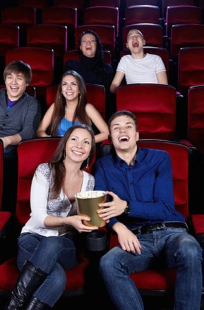 Apuesten algo interesante para ella como escoger la próxima película que verán los dos en el cine o lo que harán el próximo fin de semana. Pueden apostar desde qué equipo anotará primero hasta quién ganará.