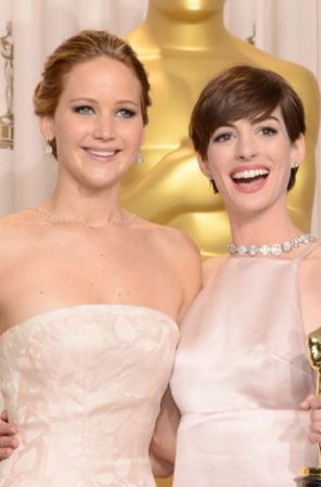 Una de las categorías más divertidas es la de "Buttkicker Femenina Favorita", y entre las nominadas están Jennifer Lawrence por su rol en "Hunger Games" y Anne Hathaway por su papel en "Batman"