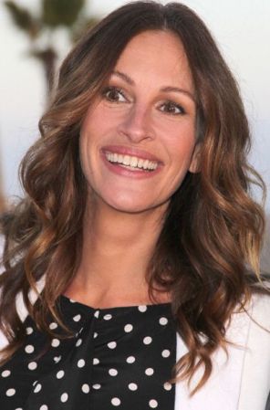 La mujer de la sonrisa perfecta, Julia Roberts es también una GRAN MAMÁ DE ESCORPIO, el signo que rige la reproducción. Es muy probable que no te cueste quedar embarazada y tienes la dicha de volver a estar en forma rapidamente luego de dar a luz ¿Cómo fue tu experiencia?