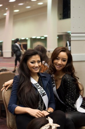 Algunas Misses han hecho buena amistad con algunas de sus compañeras, como Miss Japón y Miss Corea.