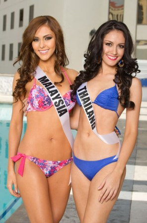 Miss Malasia 2012, Kimberley Leggett; and Miss Tailandia 2012, Nutpimon Farida Waller