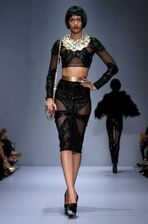 Diseños por Keyther Estevez, en el desfile de modas "DominicanaModa 2012".