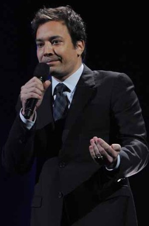Jimmy Fallon habla en el concierto 12-12-12 celebrado en el Madison Square Garden para recaudar fondos para las víctimas del devastador huracán Sandy en Nueva York.