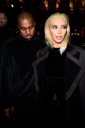 La protagonista de “Keeping Up With The Kardashians”, de 34 años, mostró este nuevo look el jueves cuando asistió a un desfile en el Paris Fashion Week.