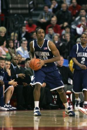 Los compañeros del equipo de Will Sheridan, un exjugador de baloncesto universitario, sabían que era gay, pero no fue hasta el 2011 – varios años después – que él lo anuncio públicamente.