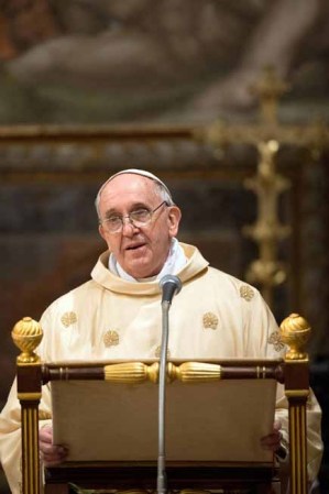 La primera misa del Papa Francisco se desarrolló en latín, con algunas lecturas en italiano.