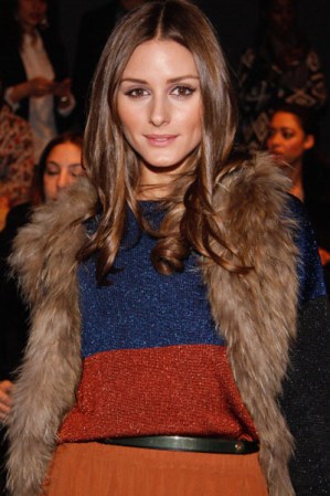 La chica "it" Olivia Palermo es reina del estilo "lady like", hace poco rebajó su melena y la mayoría de veces la muestra peinada con rulos sedosos.