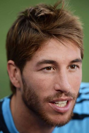 Sergio Ramos hace subir la temperatura del campo.