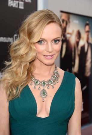Otro bombón rubio, Heather Graham que posa así de sexy.