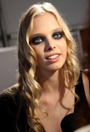 Tanya Dziahileva tiene un apellido imposible de pronunciar, pero una dulce sonrisa y un pelo dorado de ensueño.