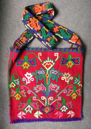 Bolsa bordada