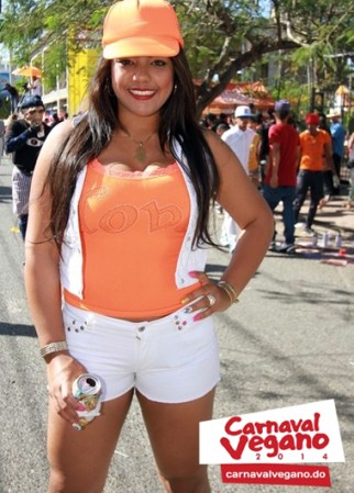 Imágenes del Carnaval Vegano 2014 desde la Vega, República Dominicana.