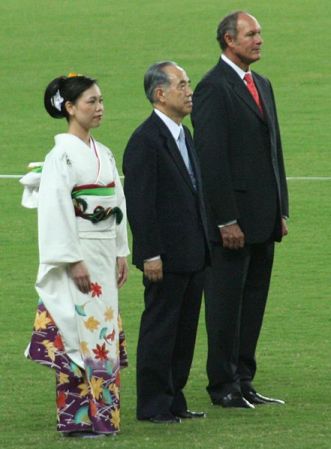 Alberto Juantorena a la derecha, en la ceremonia de los campeones del mundo (Osaka, 2007).