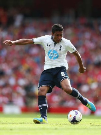 El brasileño, Paulinho, del Tottenham.