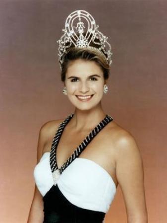 Miss Universo 1992, Michelle McLean de Namibia
