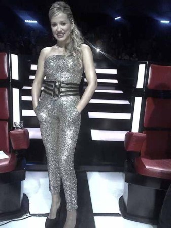 Recientemente formo parte del show "La Voz" en Colombia junto a otros artistas reconocidos, como Carlos Vives y Ricardo Montaner.