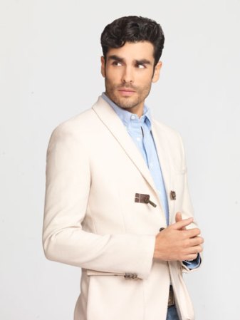 Gonzalo García Vivanco como Luis Vampa "Lucho".