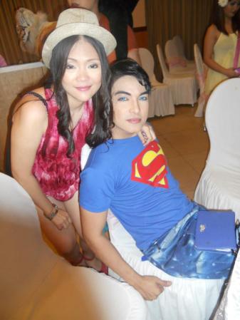 Herbert Chávez, el joven que se dejó una fortuna para ser Superman.