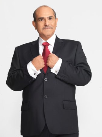El actor Joaquín Garrido nos trae el personaje de Aníbal Villegas.