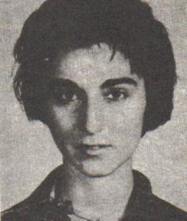 13 DE MARZO, 1964: La muerte de Kitty Genovese causó gran conmoción por la falta de reacción e indiferencia de varios vecinos que presenciaron como fue brutalmente apuñalada 82 veces por Winston Moseley en Kew Gardens, Queens, y no nadie hizo nada al respecto o alertó a las autoridades.