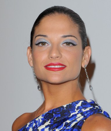 Natalia Jiménez es una representante natural de la belleza de su país y además, está llena de talentos.