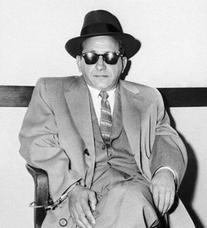 El crimen organizado nunca tuvo un único jefe tras Al Capone. Varios ¨capos¨actuaban de forma coordinada, y entre ellos estuvo Giancana.