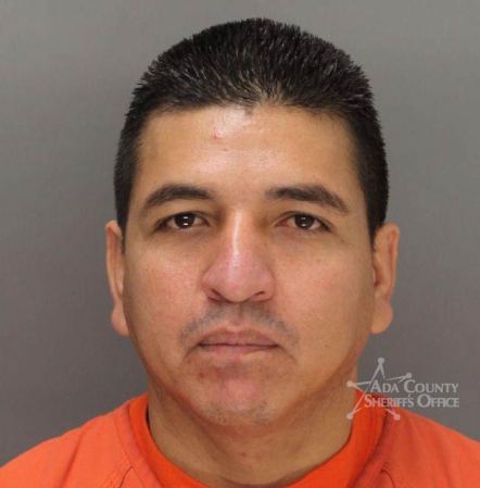 Alejandro Alvina-Muniz fue arrestado el 10/08/2013 en la región de Boise, Idaho, acusado de :<br /><br />CONTROLLED SUBSTANCE VIO