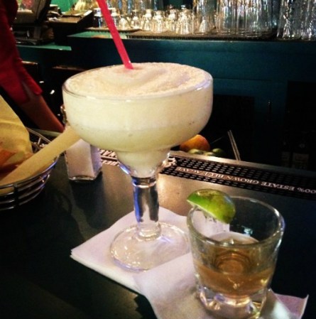 Tequila. Hay diferentes variedades de tequila y su consumo es cada vez mayor, ya que con él se preparan los más diversos cocteles.