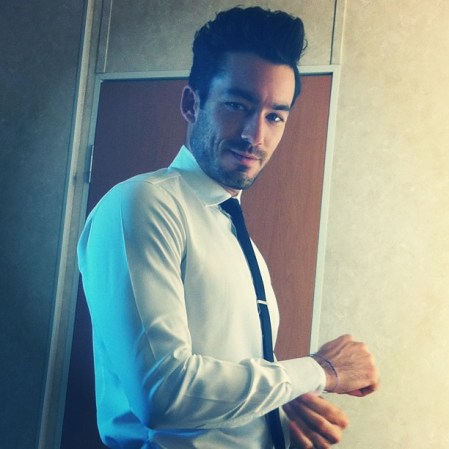 Para el actor mexicano representa su gran debut en la cadena luego de firmar un contrato de exclusividad en mayo de 2013.