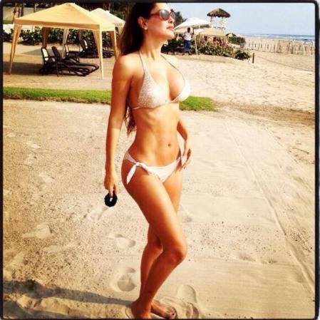 Ninel Conde, otra voluptuosa envidiada por muchos.