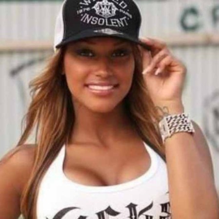 Fanny Neguesha novia de Balotelli con su hermosa sonrisa
