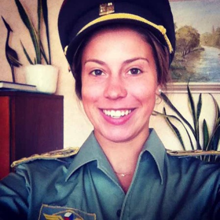 Eva Samkova, la deportista checa que compite con bigote.