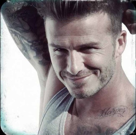David Beckam modelando.