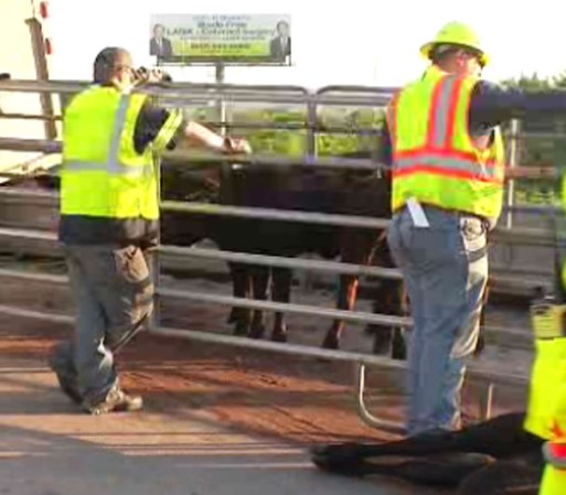 La rampa rumbo al norte de U.S. Highway 287 hacia el norte de las Interestatal 35W está cerrada debido al accidente.