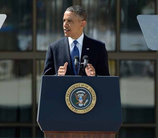 Y por supuesto el presidente Barack Obama, estuvo entre los que tomaron el pódium y elogió a Bush.
