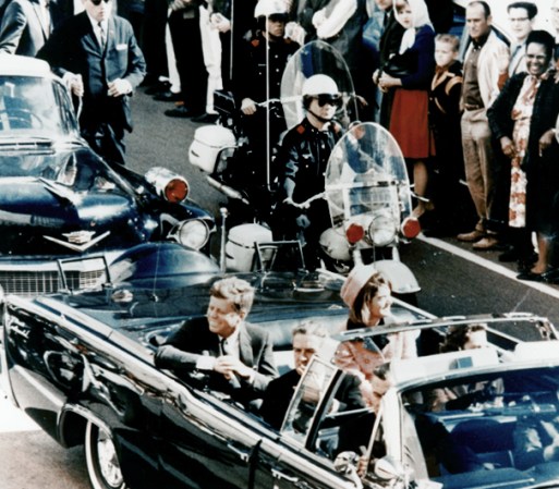 22 DE NOVIEMBRE, 1963: el presidente John F. Kennedy fue asesinado en Dallas, Texas.