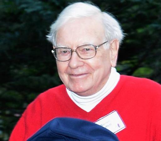Warren Buffett, de 82 años de edad, es el presidente de Berkshire Hathaway Inc. Y su fortuna es de $46,000 millones de dólares.<br /><br /><br />Fuente: Forbes