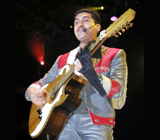 Luis Hernandez es el bajista de Los Tigres del Norte.