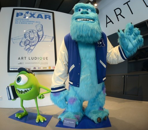 Y porsupuesto que Sulli y Bob de la caricatura “Monsters Inc.” no podían faltar.