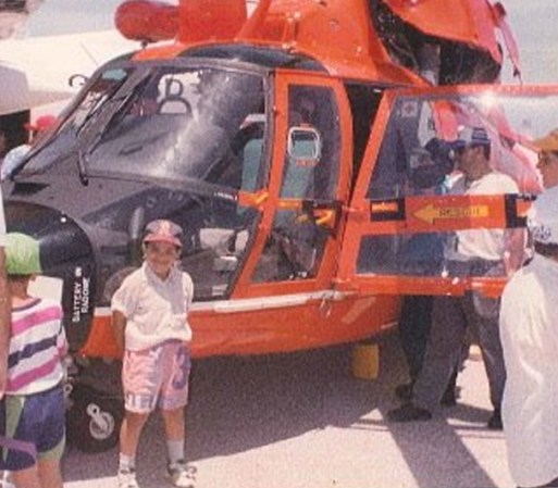 A Néstor le encantan los aviones y quería ser piloto.