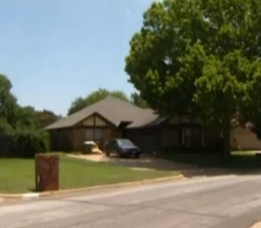 La golpiza presuntamente ocurrió en esta casa en Arlington.