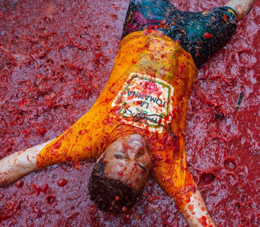 Su proyección ha llegado hasta Estados Unidos y el pasado 24 de agosto se celebró en Petersburg, Virginia el "Tomato Royale", en la que unas 5,000 personas se enzarzaron en una batalla con tomates inspirada en la Tomatina.<br />Fuente: EFE