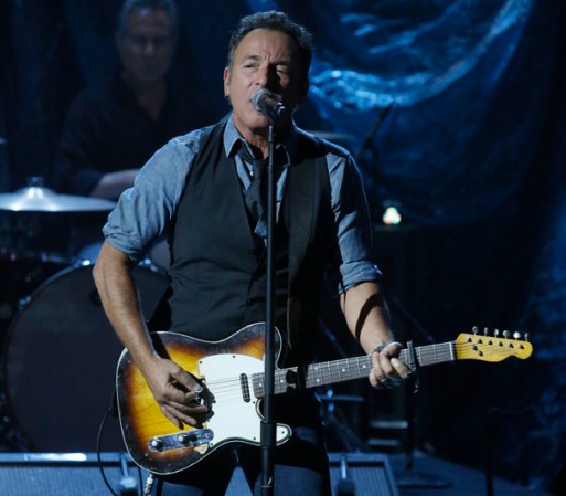 "El jefe", Bruce Springsteen, originario de Nueva Jersey no dudó en poner su granito de arena a la causa.
