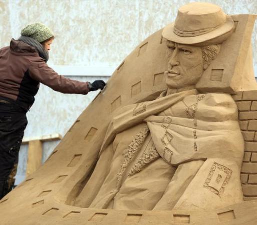 INGLATERRA - Clint Eastwood<br /><br /><br /><br />Marzo 2013- Festival de Esculturas de Arena Weston-super-Mare